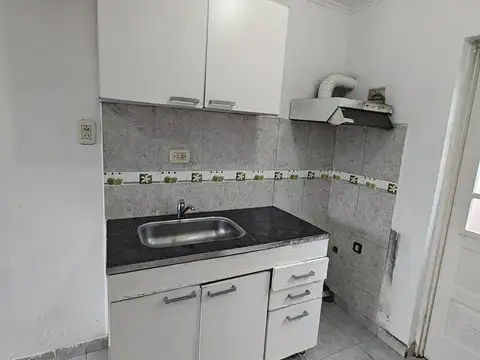 Casa en Alquiler en Gregorio de Laferrere, $ 800.000