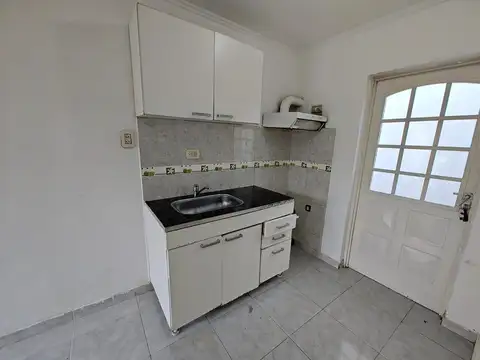 Casa en Alquiler en Gregorio de Laferrere, $ 750.000