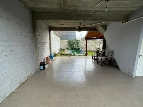 Casa 6 ambientes con 3 baños