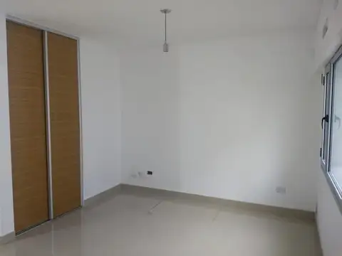 Departamento en Alquiler en Ramos Mejia, $ 400.000
