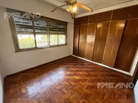 Depto Tipo Casa en Venta 50 años