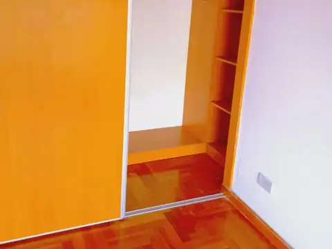 Av. Villegas 100, Piso 3