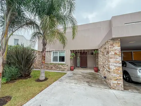 Casa en venta en Ayres Plaza