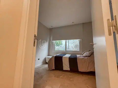 Casa en Venta con 10 cocheras