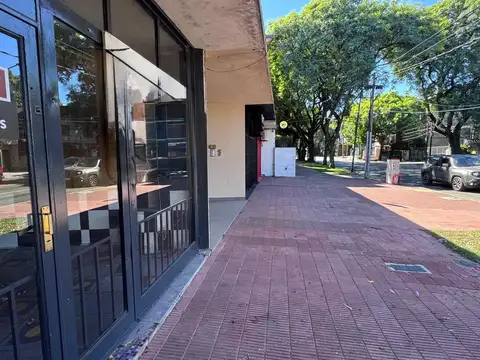 Local en Alquiler en Martínez Libertador / Río, $ 1.800.000