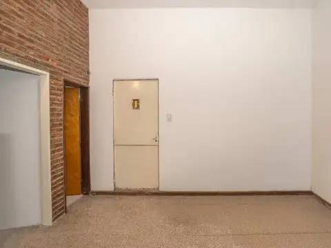 Depto Tipo Casa en Venta 56 años