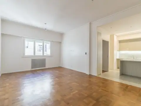 Avenida Coronel Díaz 1800 , Piso 7