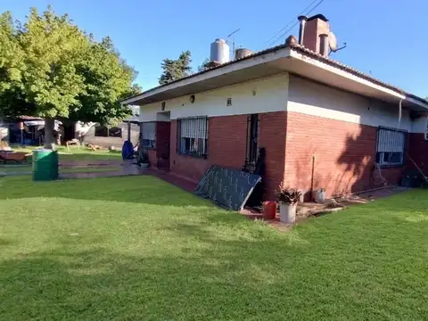 Venta Casa Quinta sobre un lote de 753 M2 Bosques