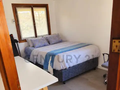 Casa en Alquiler con 1 cochera