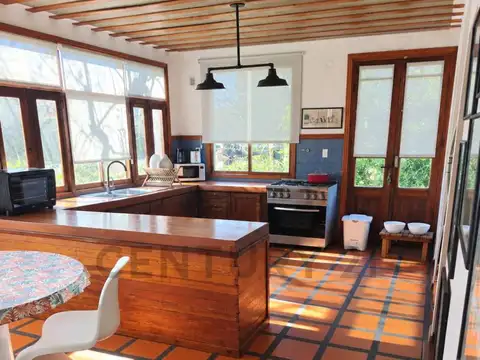 Casa 5 ambientes con 3 baños