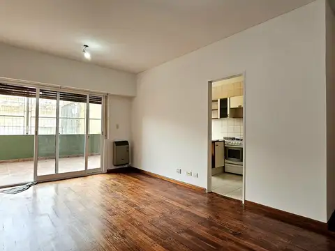 Departamento de 2 ambientes con patio - Caballito