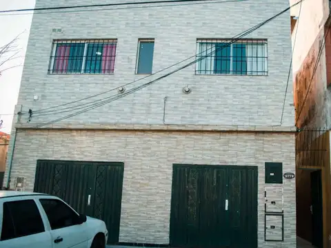 Depto. al frente con terraza, patio y garage!!!!