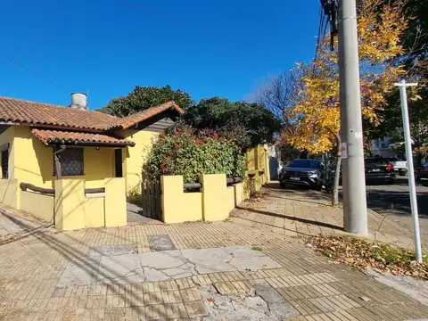 Casa en Alquiler con 1 cochera