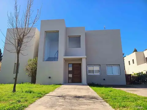 Venta Casa San Matias Area 5, 4 ambiente