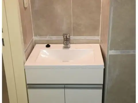 local + vivienda + oficina + 3 cocheras y 3 baños