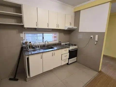 Depto Tipo Casa en Alquiler en Quilmes, $ 750.000