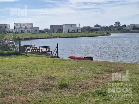 Lote a la laguna en venta en Barrio Cerrado San Sebastián- Área 6