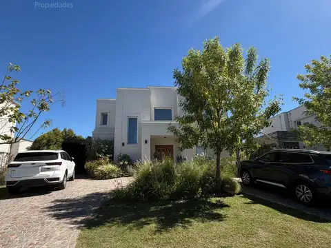 Casa en Venta en Puertos - Barrio Ceibos, USD 340.000