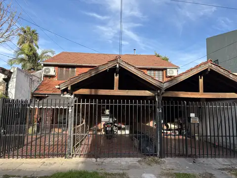 Excelente Dúplex Tipo PH con Garage, Patio, Parrilla y Amplio Entrepiso