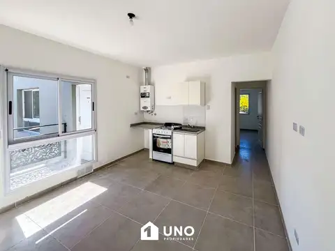 Río de Janeiro y Zeballos - Amplio Dpto de 2 Dormitorios Externo. 