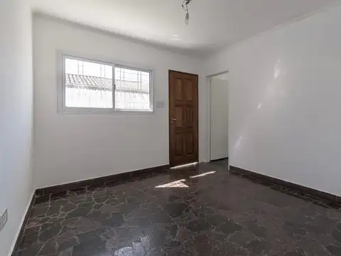 Depto Tipo Casa en Venta de 2 ambientes