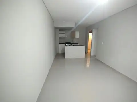 Departamento en Alquiler en Lanús, $ 580.000