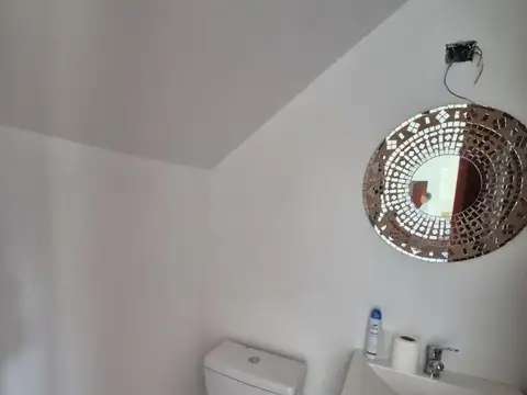 Casa 3 ambientes con 2 baños
