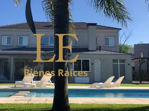 Casa 6 ambientes con 4 baños