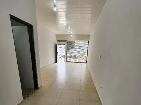 Local en Alquiler en Villa Dominico, $ 600.000