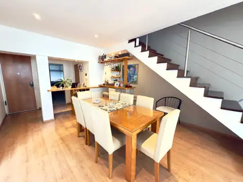 Depto Tipo Casa en Venta con 1 cocheras