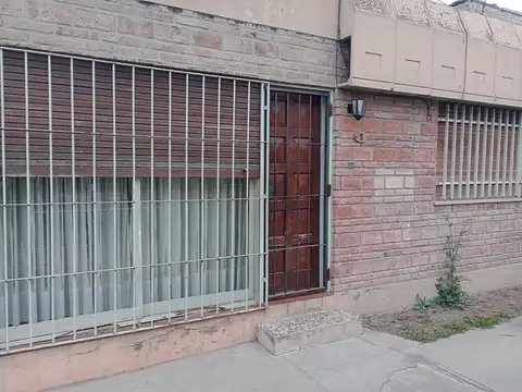Depto Tipo Casa en Venta con 1 cocheras