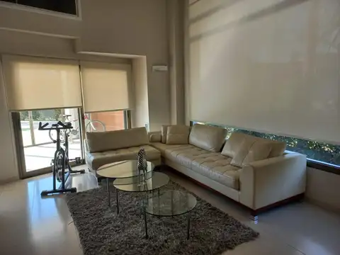 Casa 5 ambientes con 7 baños