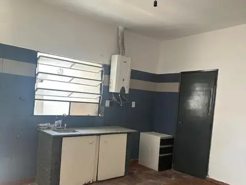 Casa 11 ambientes con 4 baños