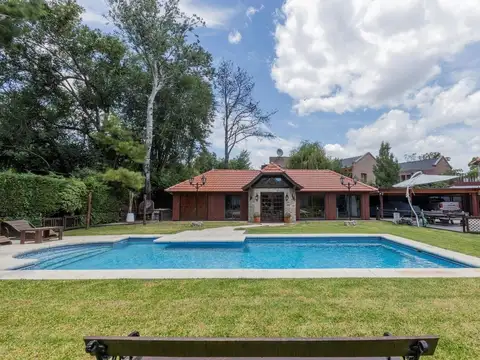 Casa en Venta en Country El Paraíso, USD 270.000