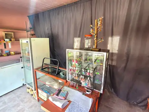 Casa 5 ambientes con 1 baño