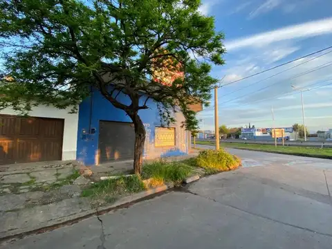 GALPÓN CON DOS DEPARTAMENTOS EN VENTA