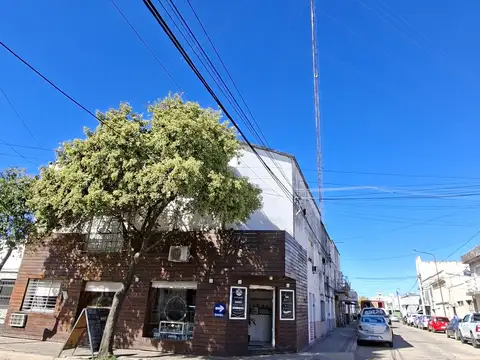 Casa 12 ambientes con 7 baños