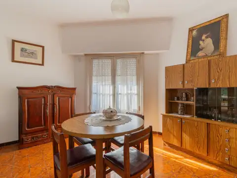 Depto Tipo Casa en Venta de 5 ambientes