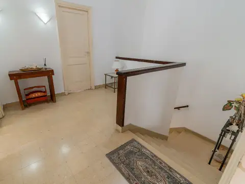 Depto Tipo Casa 5 ambientes con 1 baño
