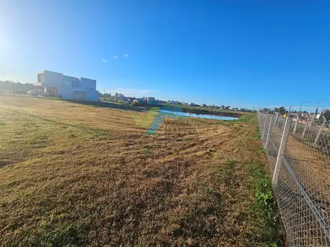 Santa Sofia - Pilar del Este 100