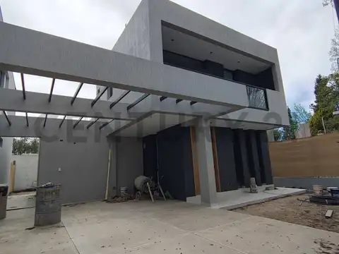 CASA 2 HABITACIONES EN VENTA EN MAIPÚ MENDOZA