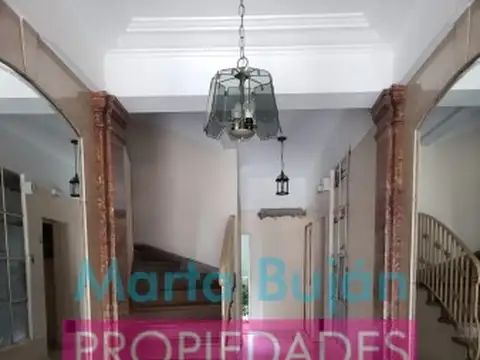 Avenida Manuel Belgrano 200