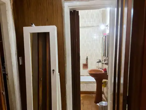 CASA 3 AMB. EN LOTE PROPIO C/ TERRAZA LANUS OESTE.