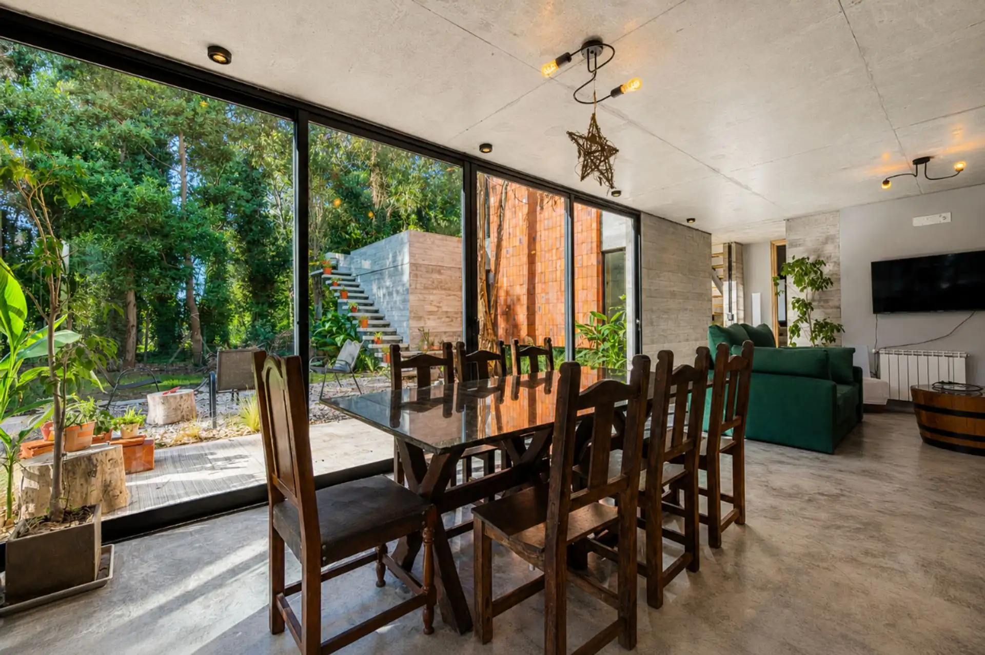 VENTA CASA MODERNA 4 AMB LAS PRUNAS