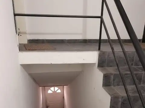 Depto Tipo Casa 3 ambientes con 2 baños