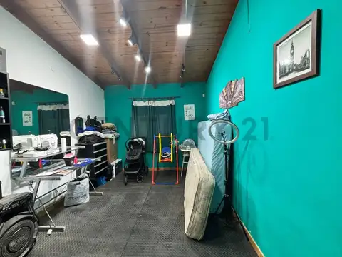 Casa de 2 dormitorios APTA CREDITO con jardín, quincho y cochera – Granadero Baigorria