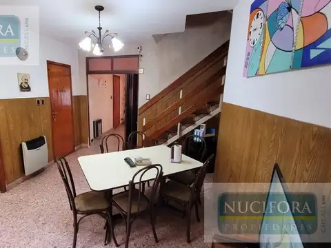 Depto Tipo Casa en Venta con 1 cocheras