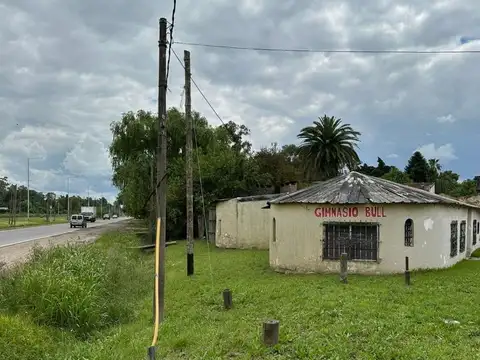 ESQUINA EN VENTA  EN GENERAL RODRIGUEZ SOBRE EX RUTA 7