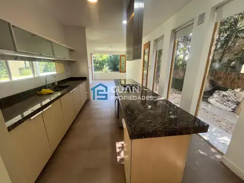 Casa 5 ambientes con 5 baños