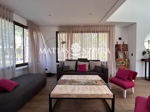 Casa en Venta en La Cesarina, USD 370.000